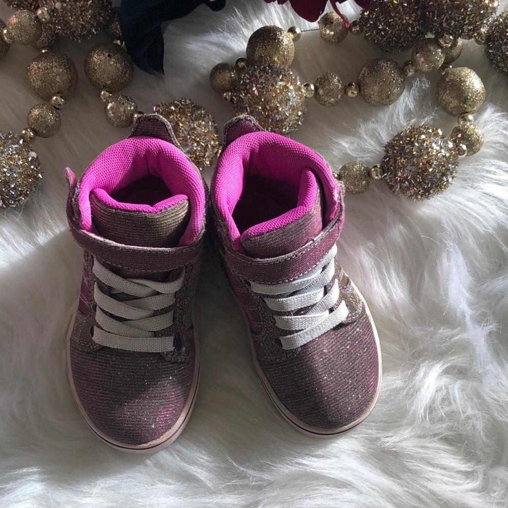 Osiris: Mono Chromatic Pink Toddler Girl Shoe